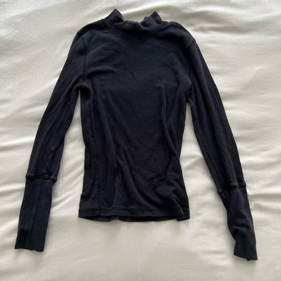 Free People Mock Neck - Picture 1 of 2